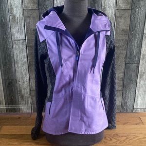 Light north face jacket